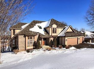 11082 Mount Curve Rd, Eden Prairie, MN 55347