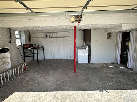 4th image of 3504 Sundart Dr