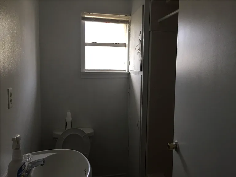 310 Foerster St — Photo 10