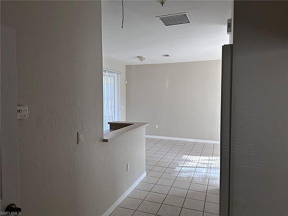 5th image of 17475 Dumont Dr