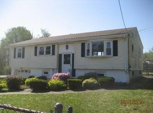 2 Avon St, Seekonk, MA 02771