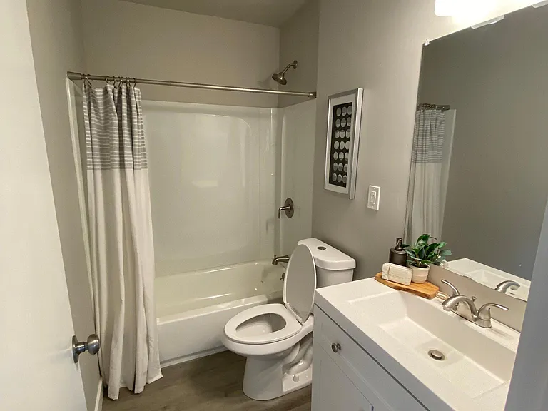 356 W 500 N — Photo 12