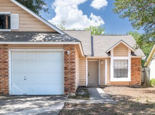 9213 Shadow Crest Dr, Converse, TX 78109