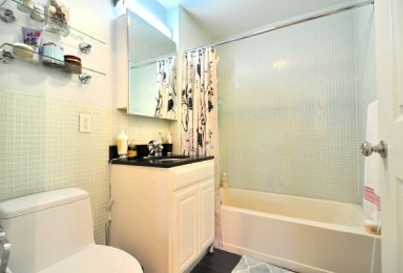 3rd image of 6070 Woodhaven Blvd APT 5F