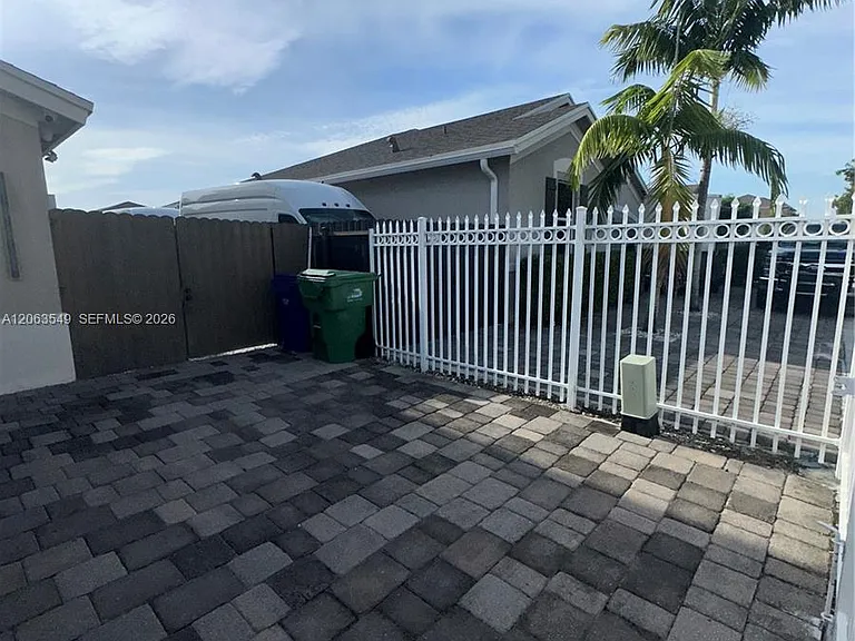 27667 SW 133rd Pl #0 — Photo 1
