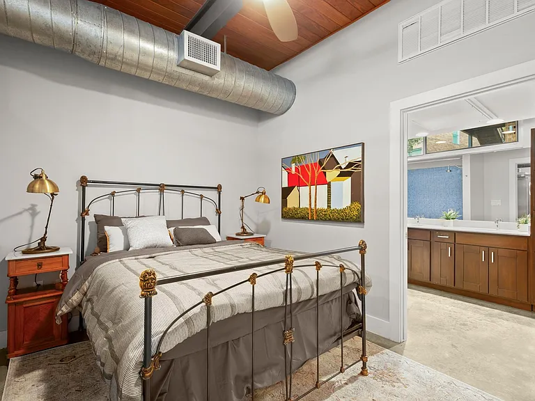 2205 N Lamar Blvd #114 — Photo 13
