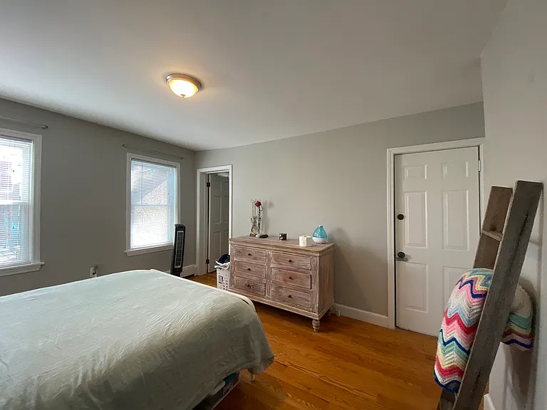 211 London St #1 — Photo 12