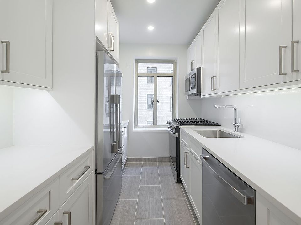 1st image of 20 E 35th St APT 6N