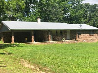 807 Oak St, Pangburn, AR 72121