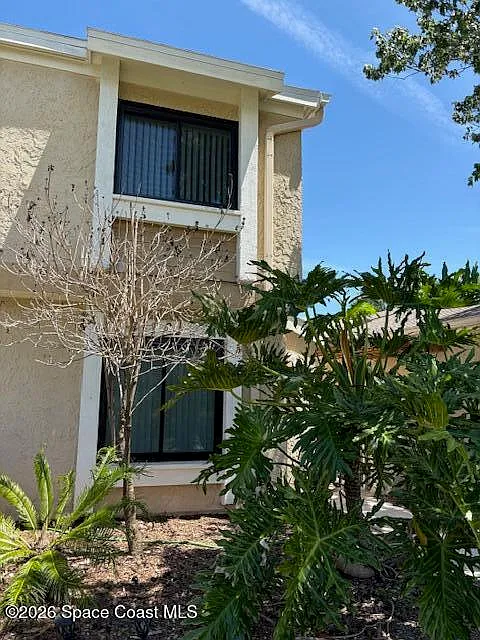 3 bed, 2.0 bath, 1180 sqft, $1,750 — Photo 2
