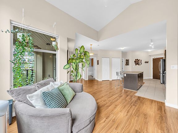 5th image of 265 Ross Dr #402