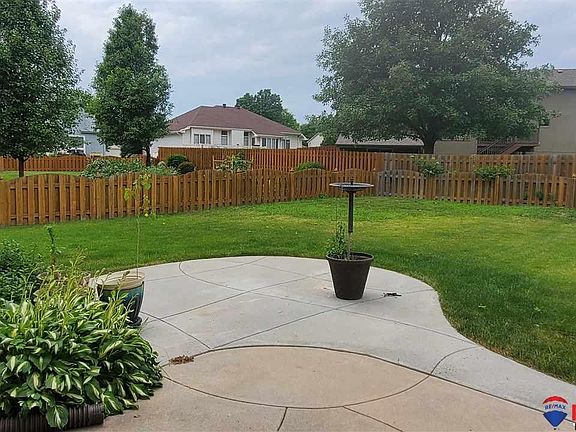 3rd image of 2408 Leigh Ln