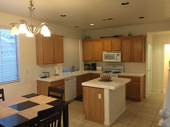 4th image of 7616 Alexander Hills St