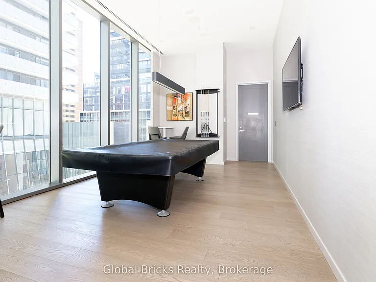 42 Charles St E #2509 — Photo 24