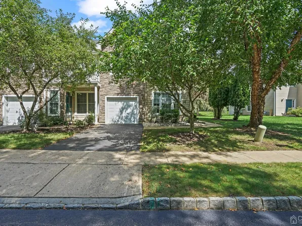 22 Indigo Dr, Old Bridge, NJ 08857