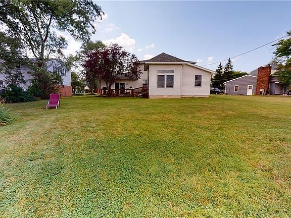4th image of 139 Colonial Dr