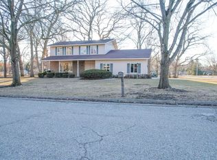 2144 Collingswood Dr, Beloit, WI 53511