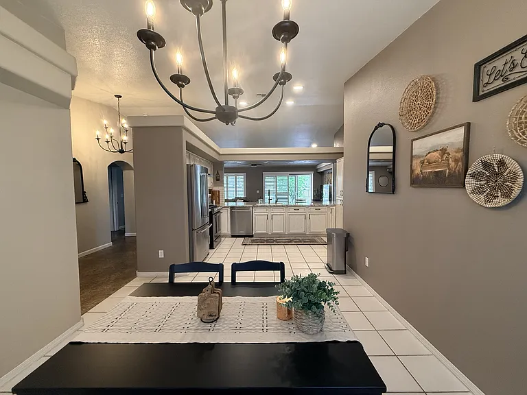 2134 E Desert Palms Dr — Photo 3