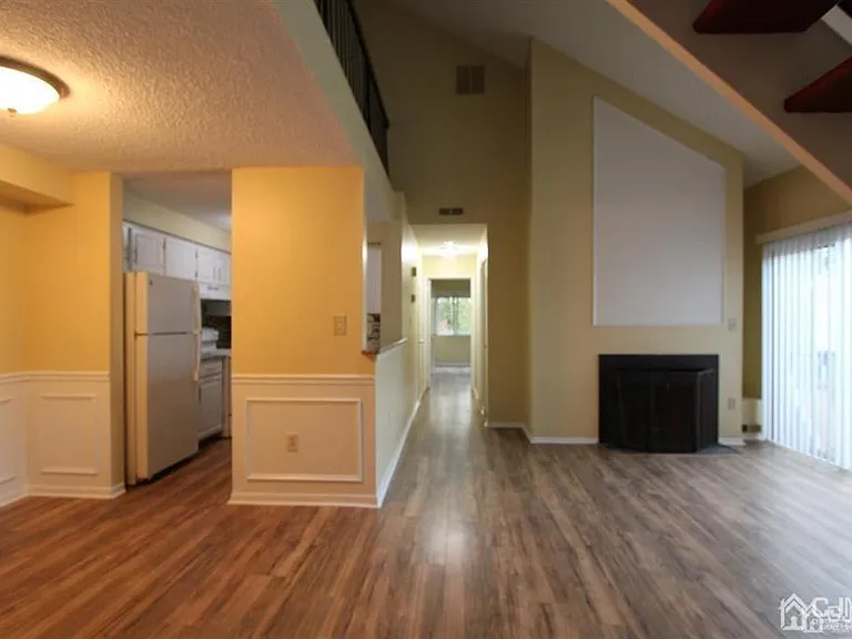 1618 Aspen Dr — Photo 3