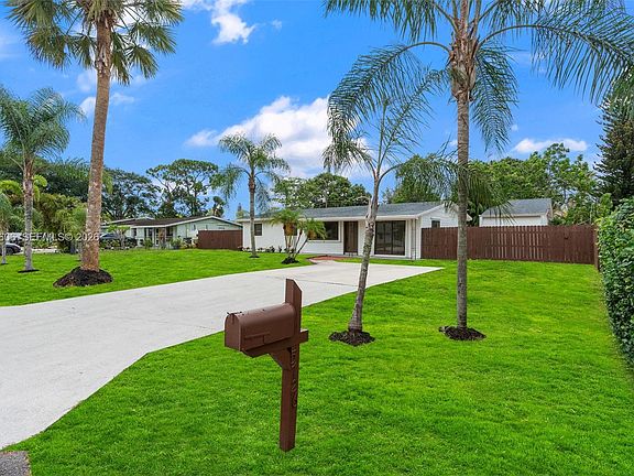 2nd image of 5726 Karen Dr