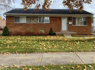 15148 Paderewski St, Livonia, MI 48154