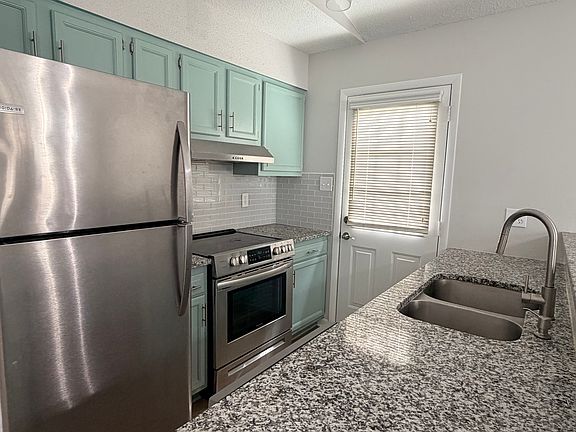 5th image of 1742 Woodpointe Dr