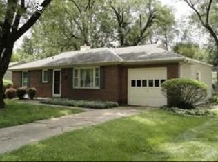 7340 Birch St, Prairie Village, KS 66208