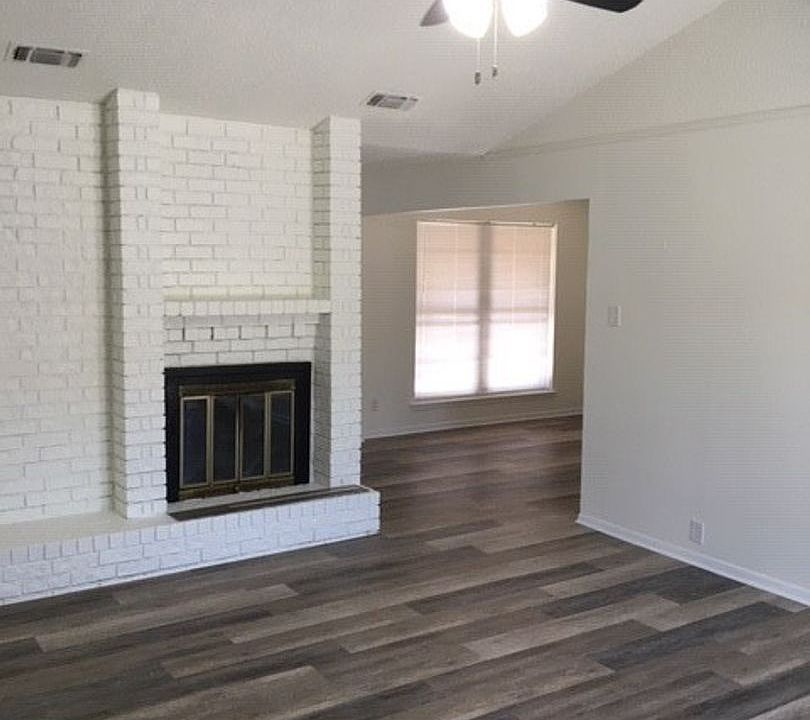 1st image of 2406 Acron Dr