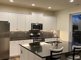 3013 Dunhill Ln, Puyallup, WA 98372