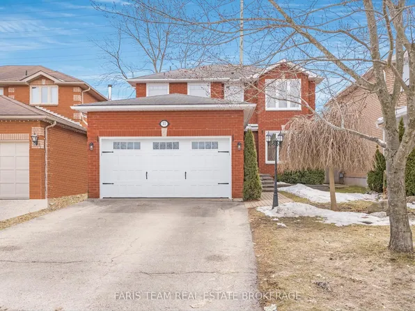 31 Etherington Cres, Barrie, ON L4N 7T2