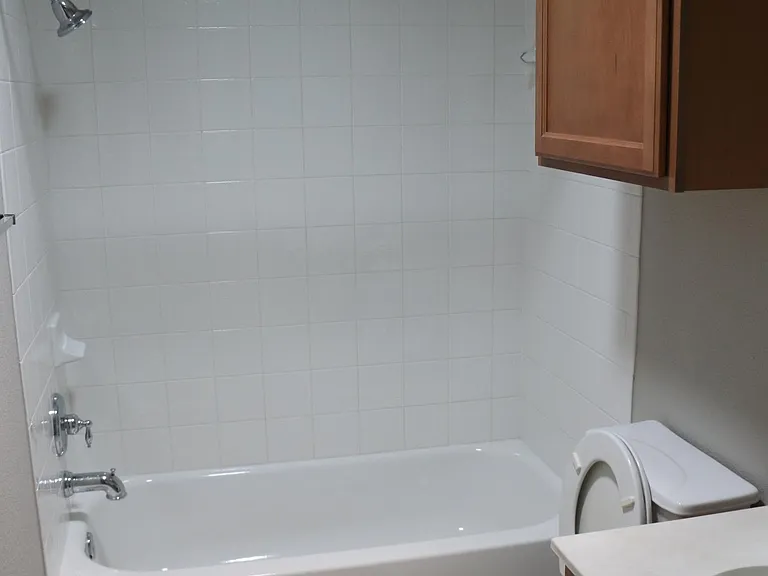 Common bathroom for bedrooms 2 & 3