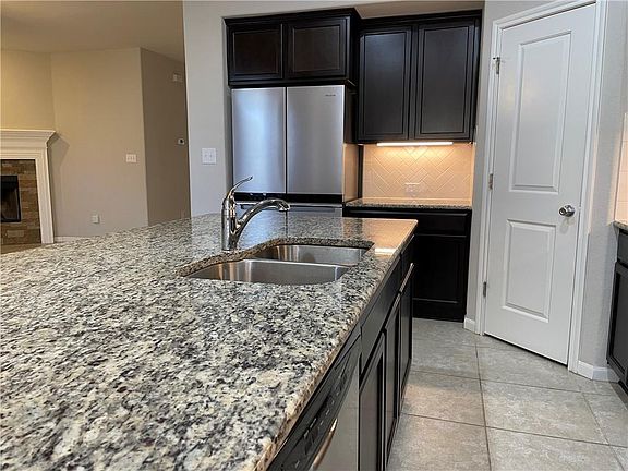 3rd image of 7003 Donato Pl