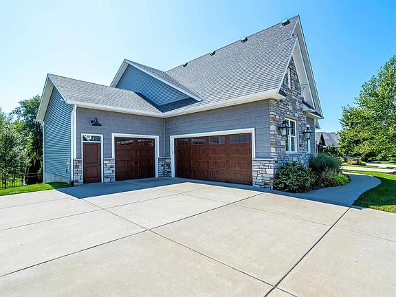 2nd image of 4157 Prestwick Ct