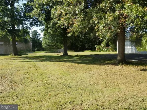 0 University Dr, Pennsville, NJ 08070
