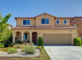 13130 Hummingbird Ln, Sylmar, CA 91342