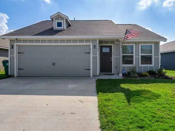 11707 Spraberry Way, Rhome, TX 76078