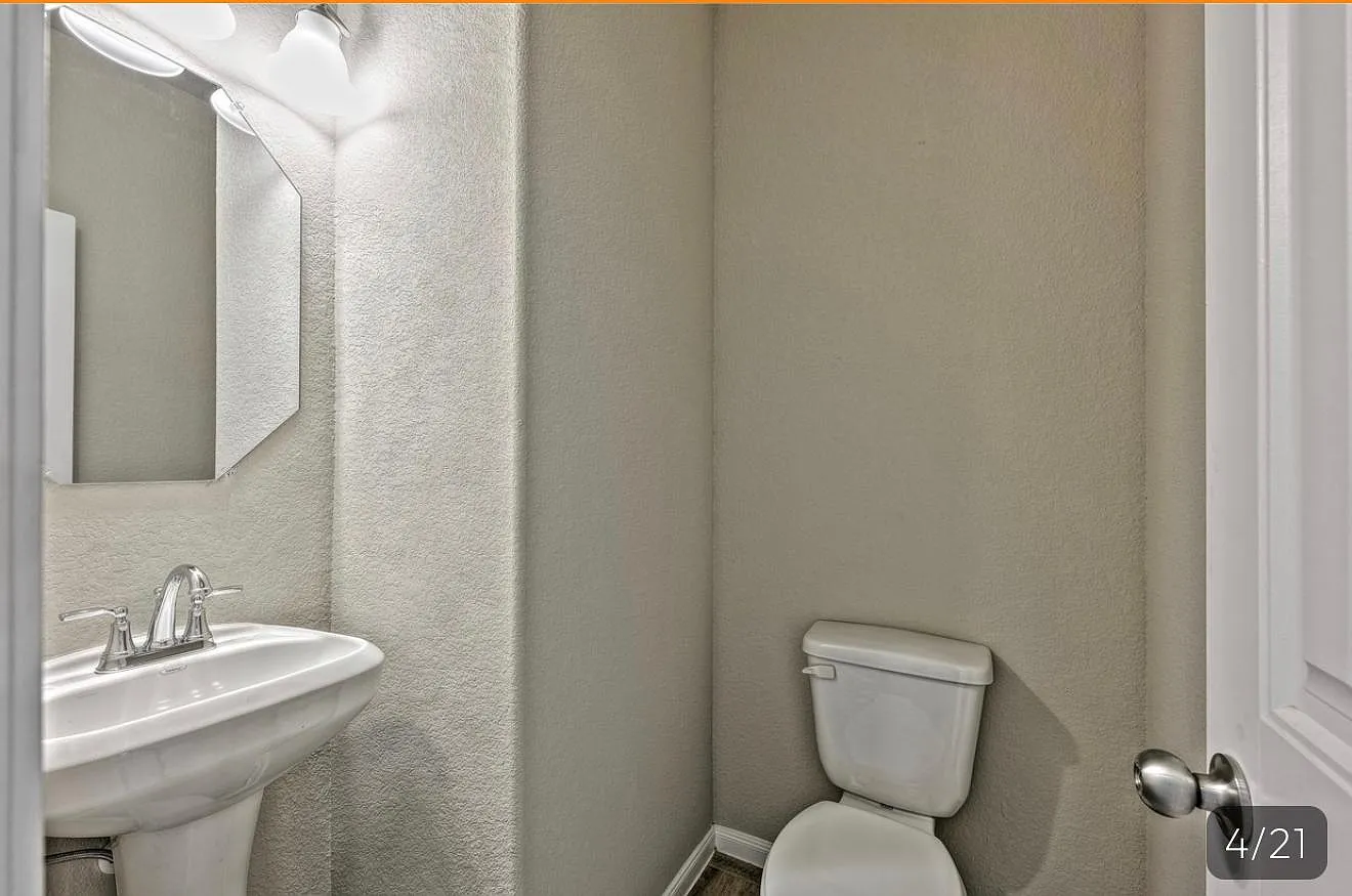 4 bed, 3.5 bath, 1907 sqft, $2,800 — Photo 3