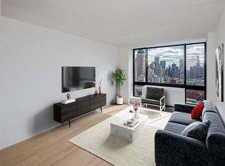 1 Columbus Pl APT N37D, New York, NY 10019