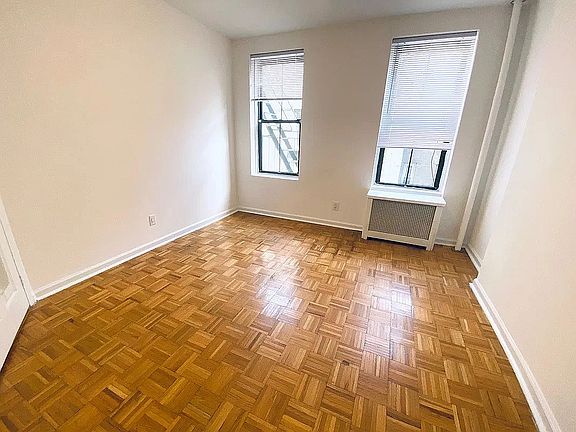 2nd image of 124 Mac Dougal St #16