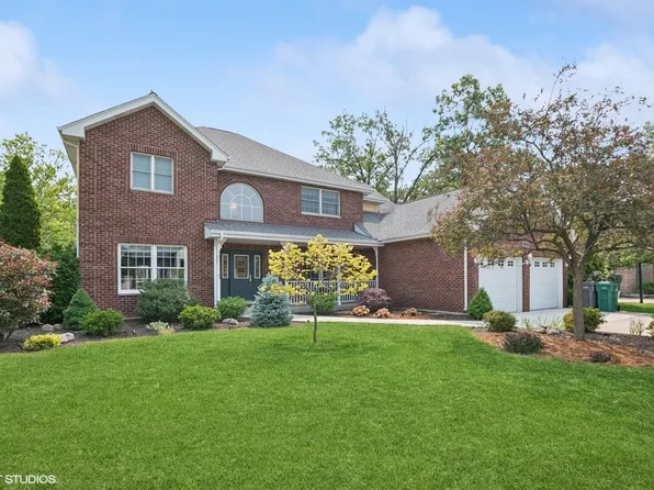 1373 Notre Dame Dr, Lemont, IL 60439