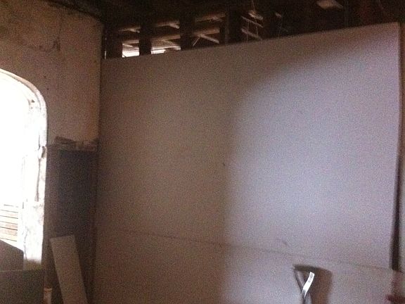 5th image of 5875 Minerva Ave