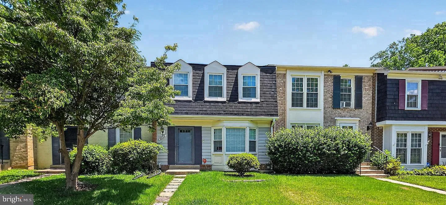 3 bed, 2.5 bath, 1722 sqft, $2,800 — Photo 2