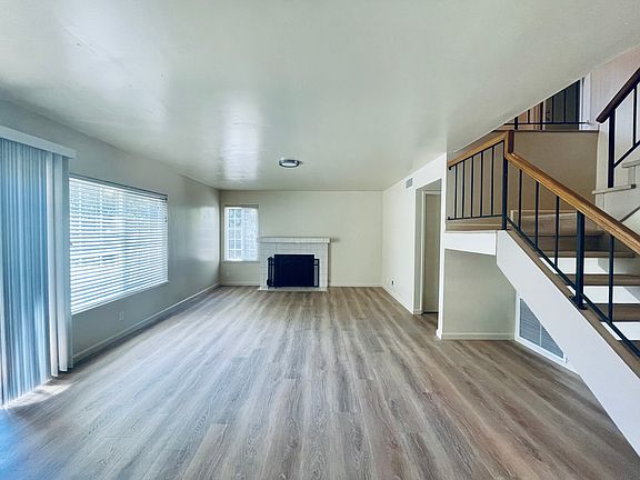 2nd image of 8082 Oak Meadow Ct