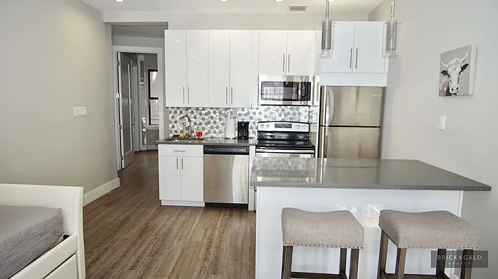 Rented by BRICK & GALO REALTY CORP | media 4