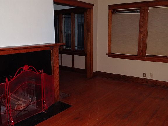 5th image of 2034 Cumberland St