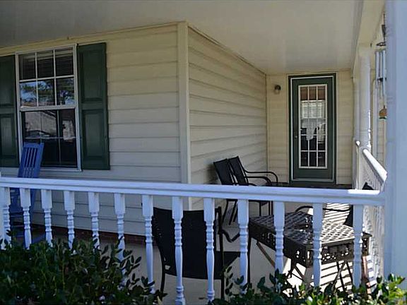 2nd image of 900 Dwyer Ct
