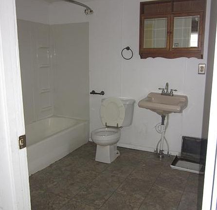 4th image of 18 South St