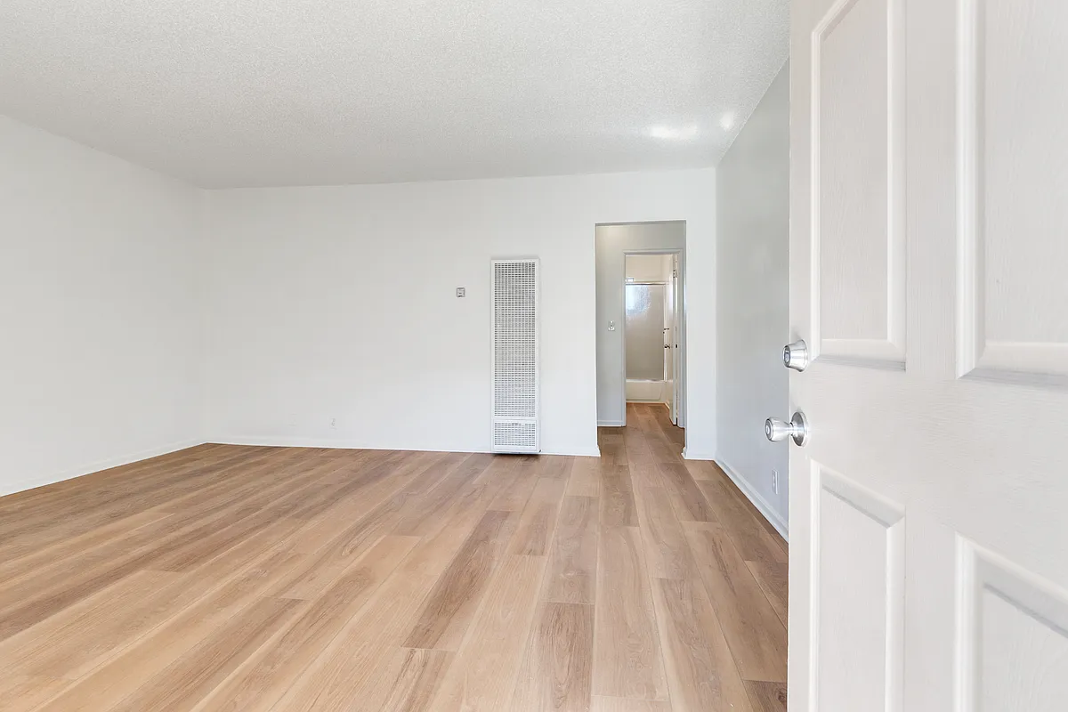 Building Photo - 15732 Santa Ana Ave #3