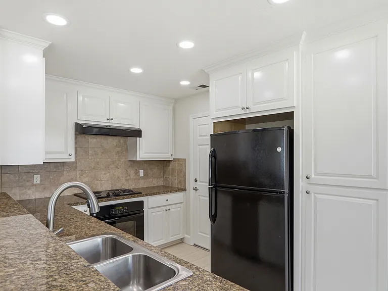 107 Kim Louise Dr #1 — Photo 11