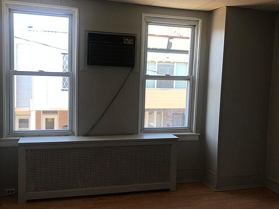 3rd image of 2429 S Lawrence St
